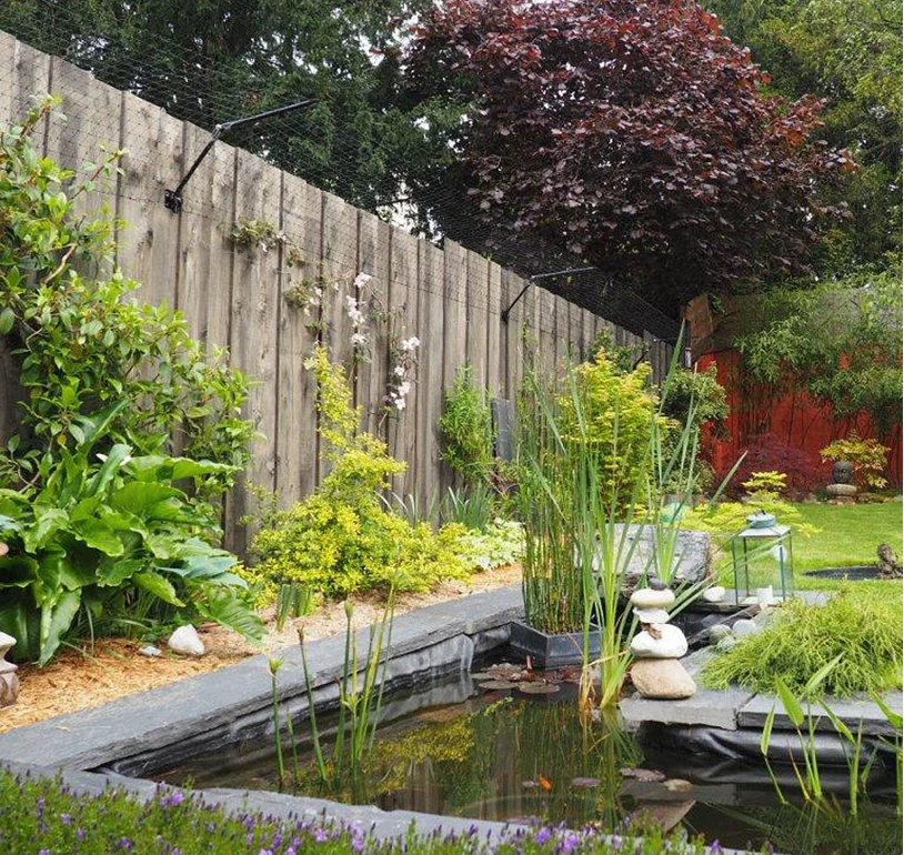 Pet Fence Installation: 100% Reliable and Secure Solutions for Your Peace of Mind. Durable and secure pet fence ensuring a safe outdoor environment for pets to explore and play freely.