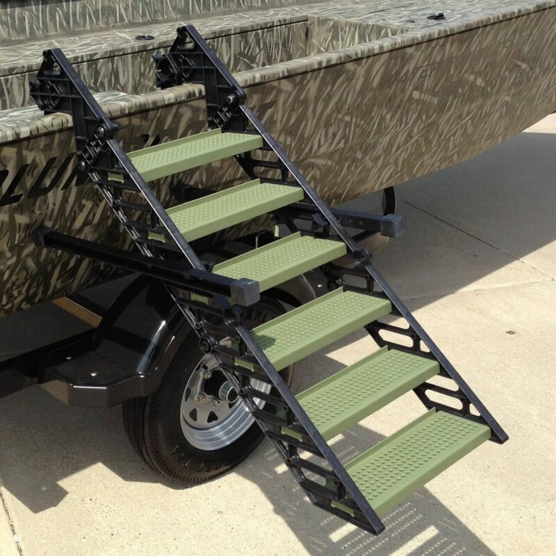 Hunting Boat Dog Ladder designed for safe and easy entry and exit for dogs on hunting boats, offering a durable and dog-friendly solution for outdoor water activities.